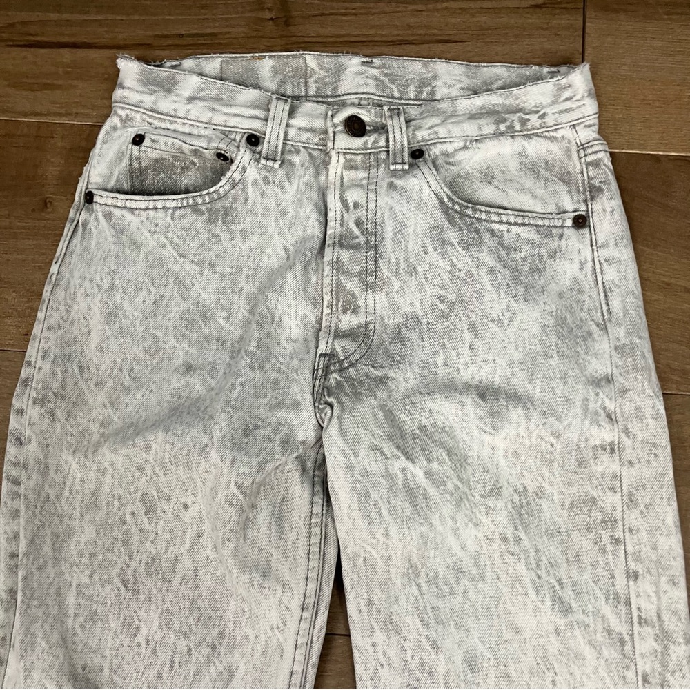 Vintage Levi’s Women’s 501 27x31 (tag 29x32) Gray White Denim Jeans Button Fly - Picture 3 of 15